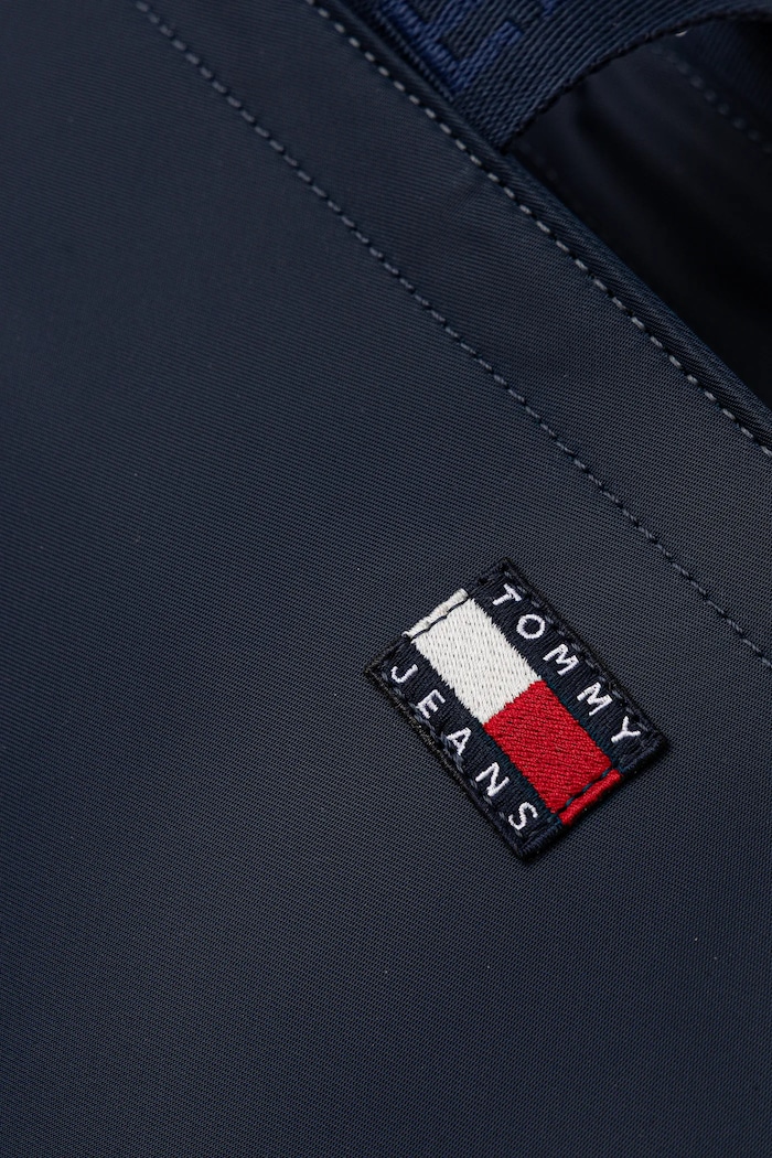Τσάντα Tommy Jeans σκούρο μπλε AW0AW17890