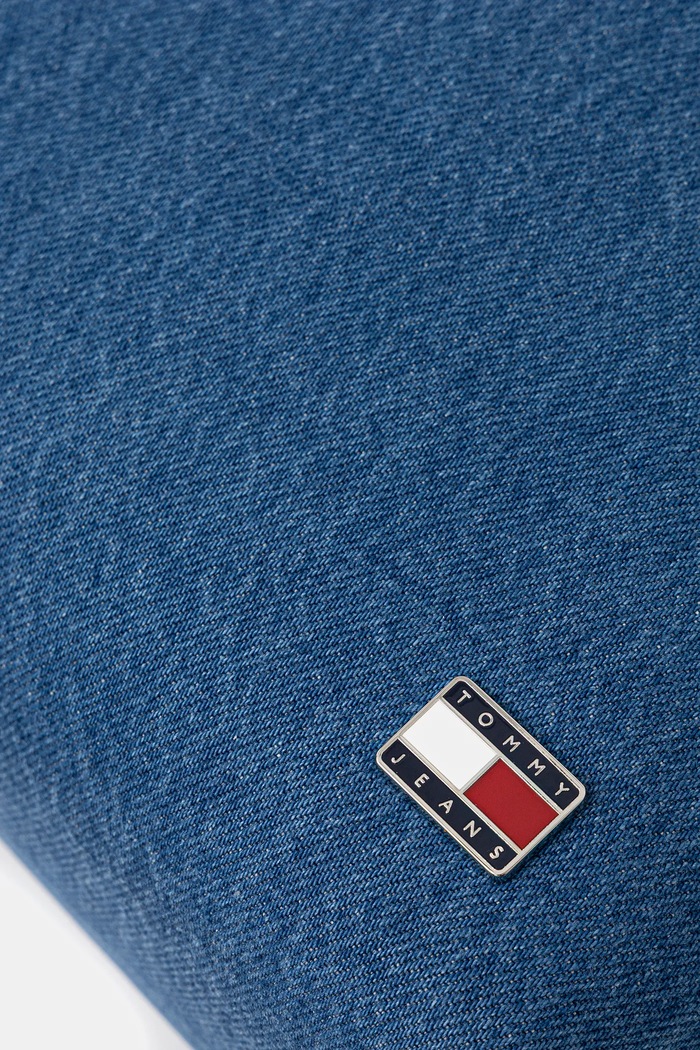 Džínsová taška Tommy Jeans modrá AW0AW18197