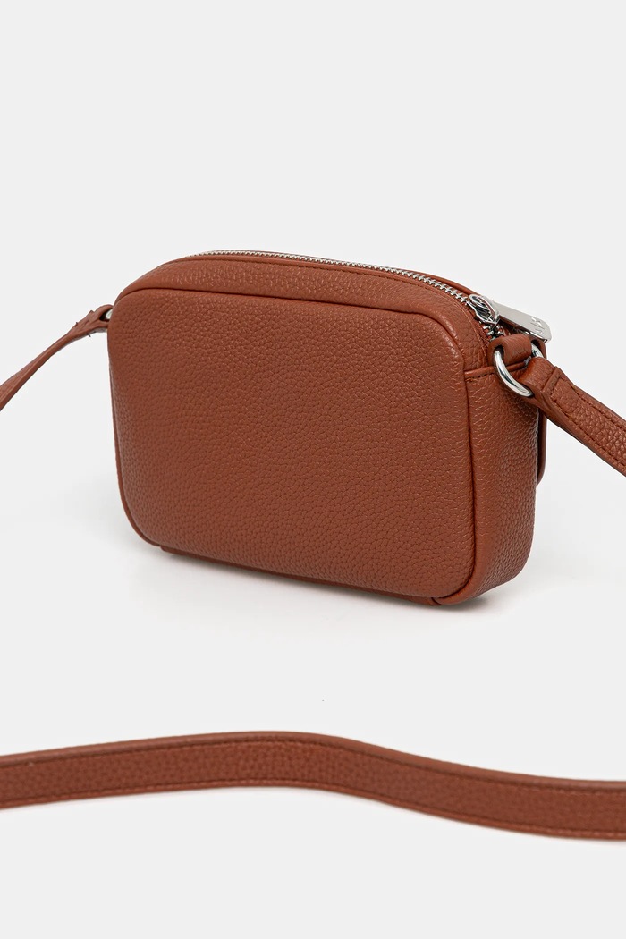 Armani Exchange torbica čez ramo ženska iz umetnega usnja oranžna XW001547.AF17019