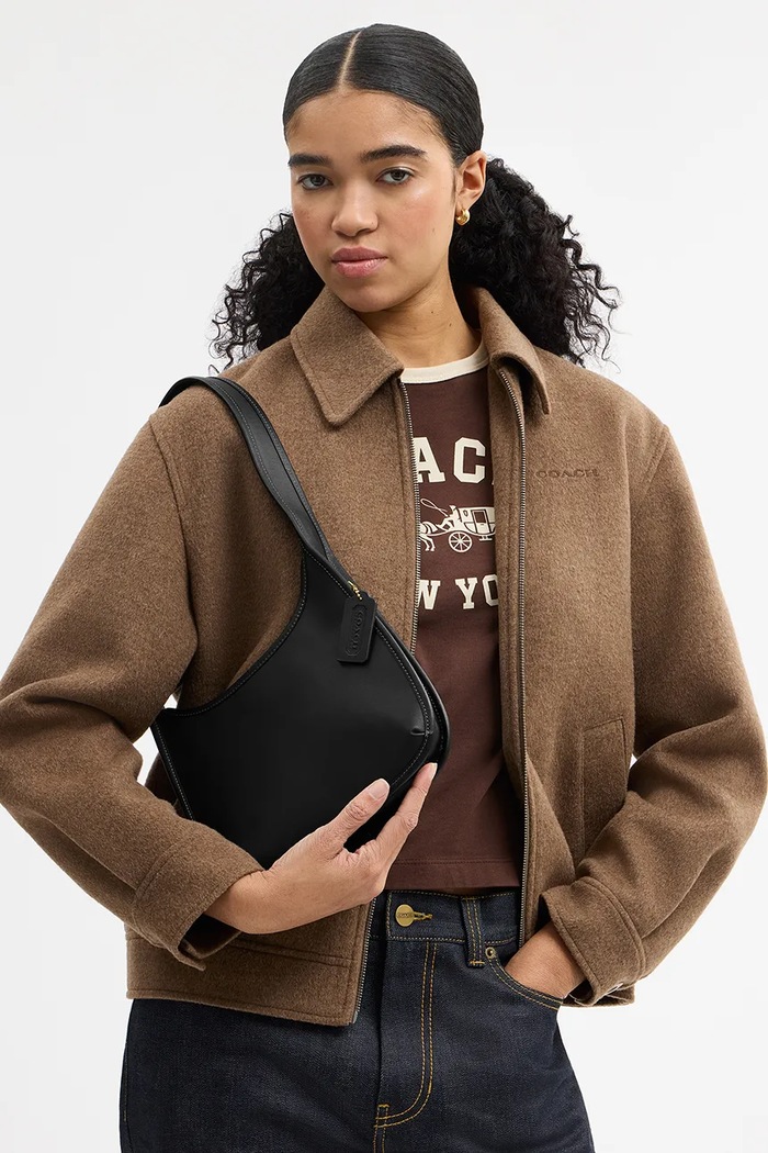 Coach torebka skórzana Curve Zip Bag CAF11