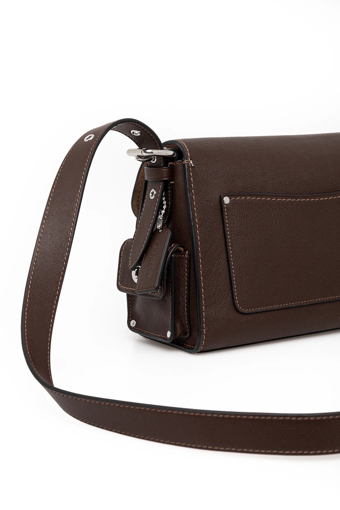 Кожаная сумочка Coach Cargo Turnlock Soft Tabby CU124 коричневый