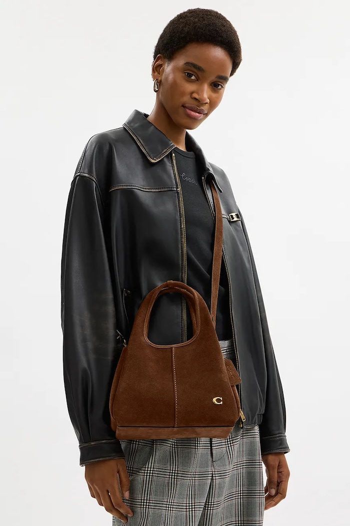 Coach Suade Lana Shoulder Bag 23 чанта crossbody дамска от велур CBZ95