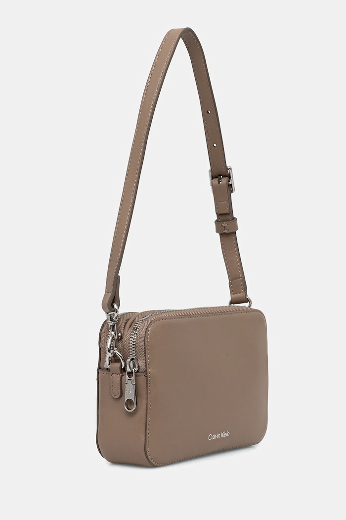Calvin Klein crossbody kabelka dámská z imitace kůže LV04F3165G béžová SS26