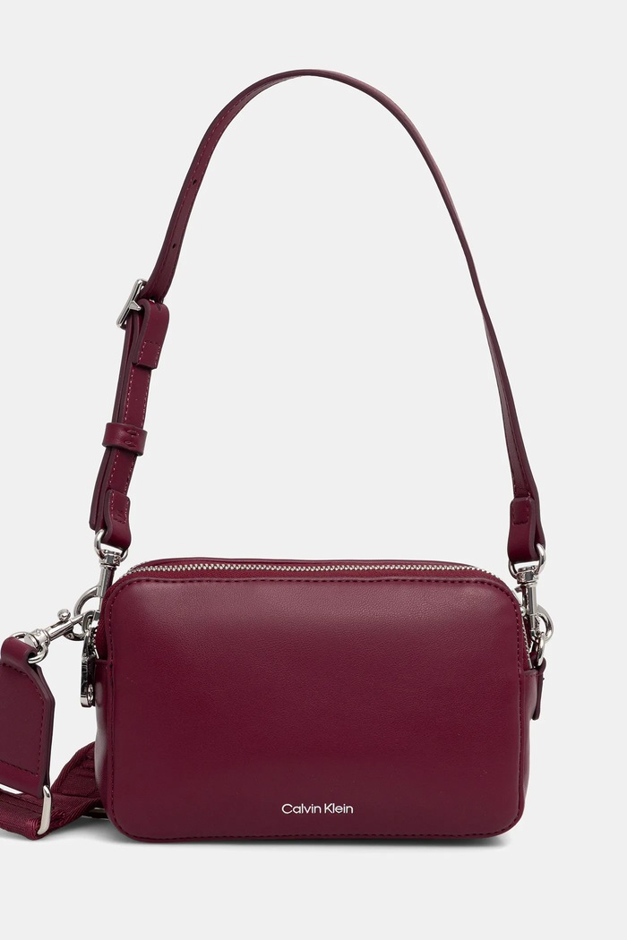 Calvin Klein crossbody kabelka dámská z imitace kůže burgundské LV04F3165G
