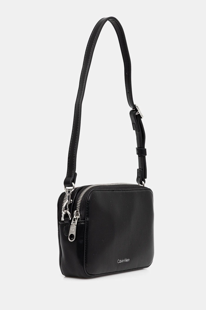 Calvin Klein crossbody kabelka dámská z imitace kůže LV04F3165G černá SS26