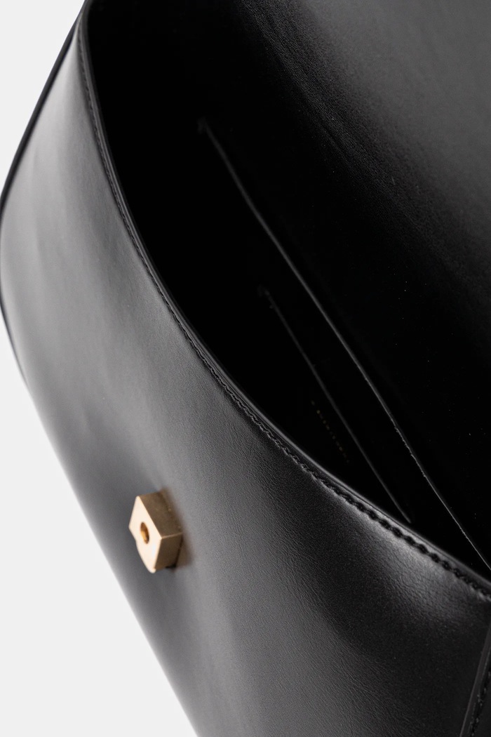 Calvin Klein crossbody kabelka dámská z imitace kůže LV04F3171G černá