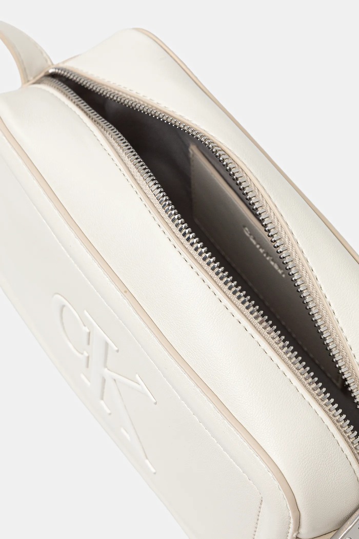 Calvin Klein crossbody kabelka dámská z imitace kůže LV04F3220G bílá
