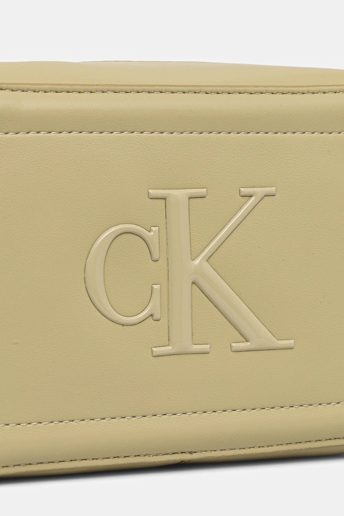 Calvin Klein crossbody torbica ženska iz umetnega usnja rumena LV04F3220G