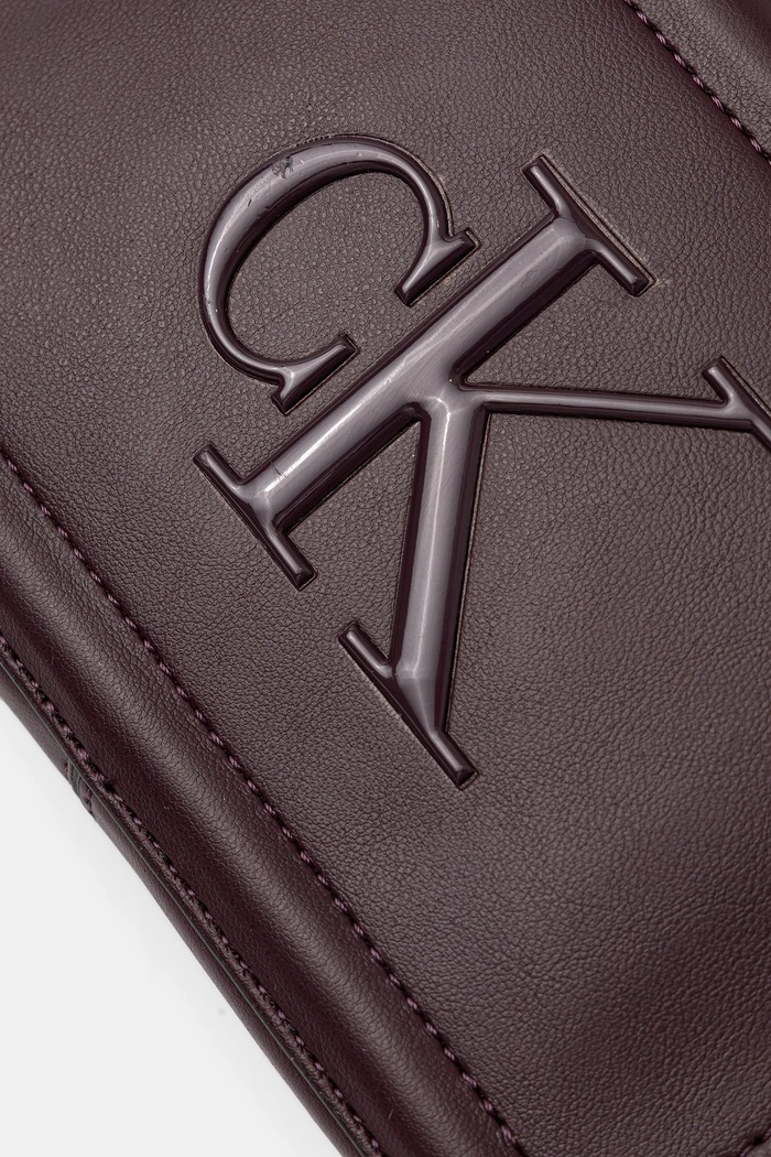 Calvin Klein crossbody kabelka dámska z imitácie kože fialová LV04F3220G