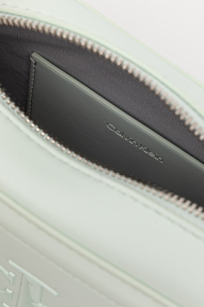 Calvin Klein crossbody kabelka dámská z imitace kůže LV04F3220G tyrkysová