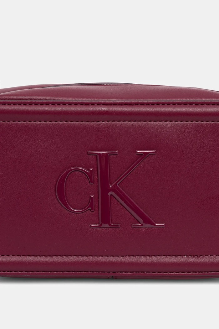 Calvin Klein crossbody torbica ženska iz umetnega usnja bordo LV04F3220G