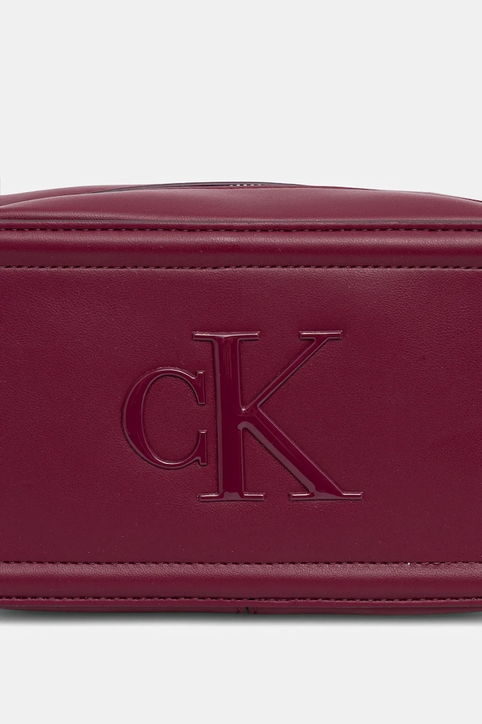 Calvin Klein crossbody torbica ženska iz umetnega usnja bordo LV04F3220G
