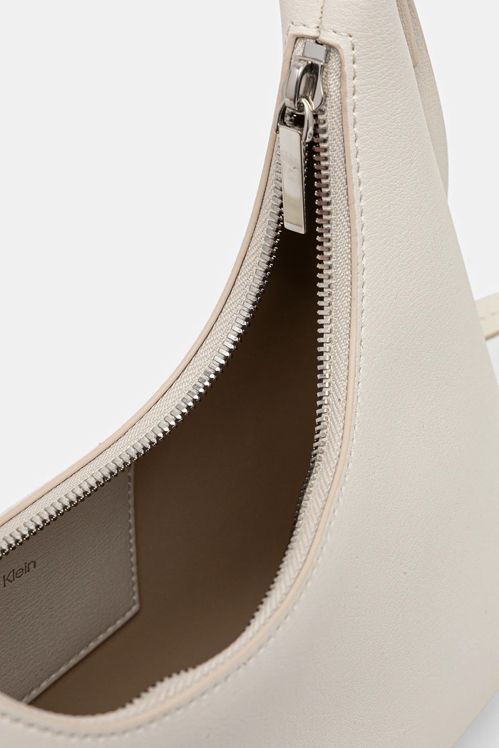 Calvin Klein μικρή τσάντα γυναικεία από απομίμηση δέρματος LV04F3272G