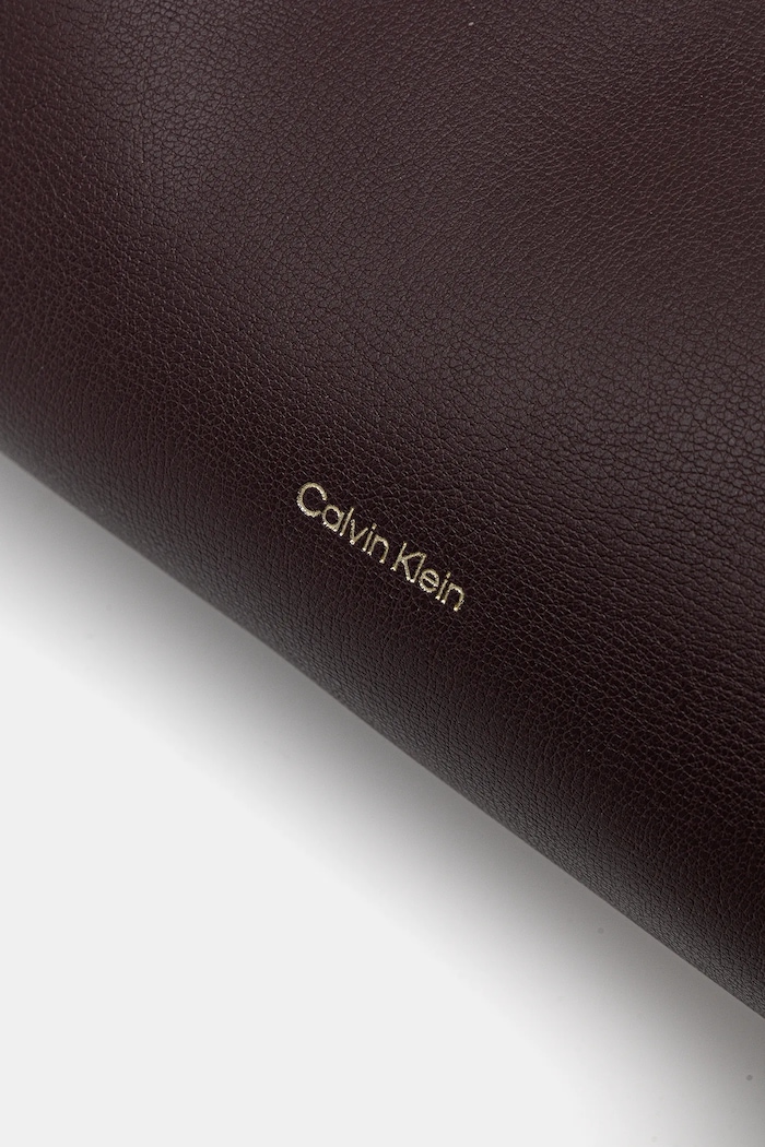 Calvin Klein μικρή τσάντα γυναικεία από απομίμηση δέρματος μωβ LV04F3272G