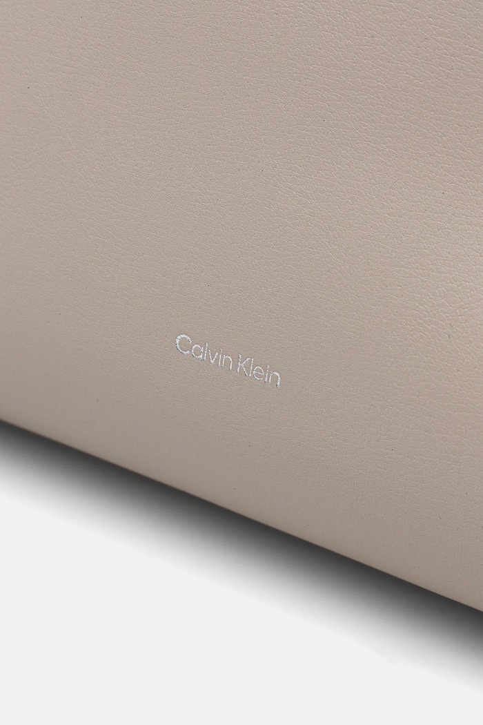 Calvin Klein shopper γυναικεία από απομίμηση δέρματος μπεζ LV04F3274G