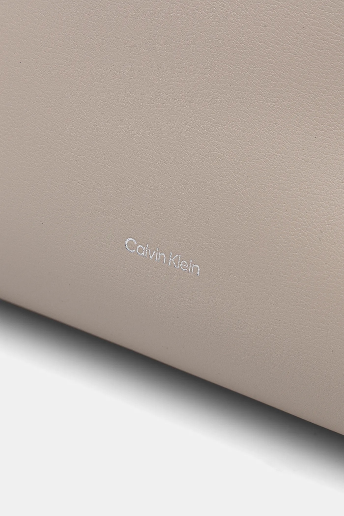 Calvin Klein shopper γυναικεία από απομίμηση δέρματος μπεζ LV04F3274G