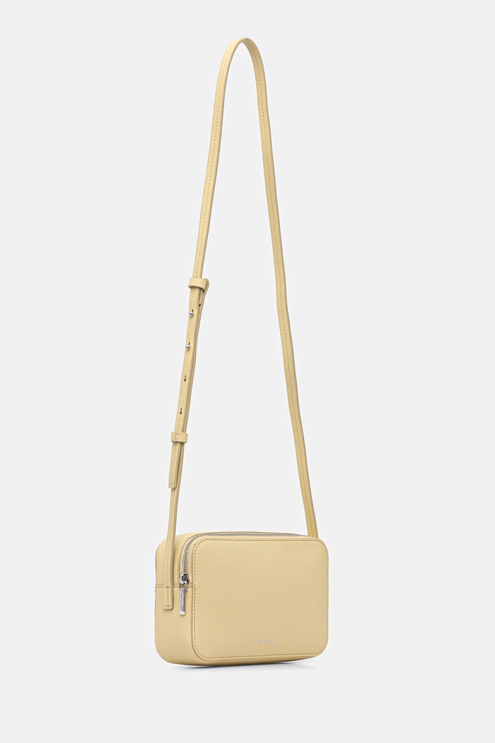 Calvin Klein crossbody torbica ženska iz umetnega usnja LV04F3276G rumena SS26