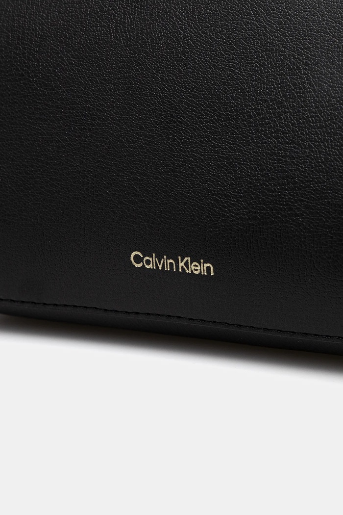 Calvin Klein crossbody kabelka dámská z imitace kůže černá LV04F3276G