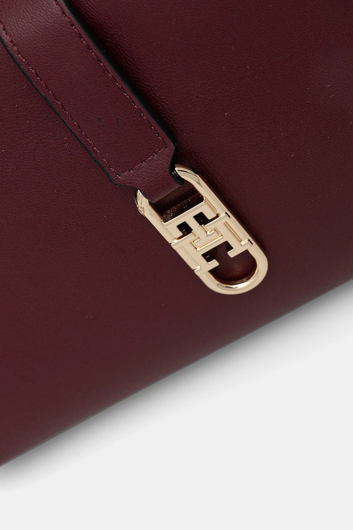 Kabelka Tommy Hilfiger burgundské AW0AW18005