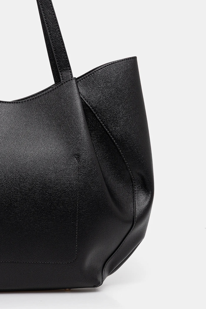 Guess poșetă AMORETTE negru HWBG78.98240