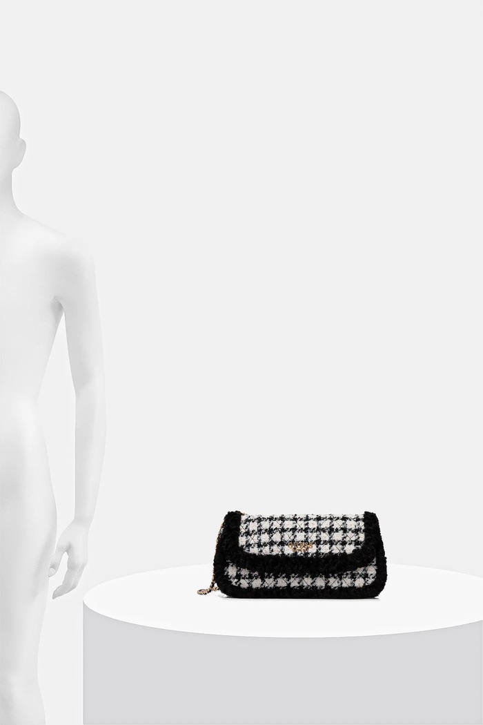 Guess torebka CRISTI HWQT81.39210