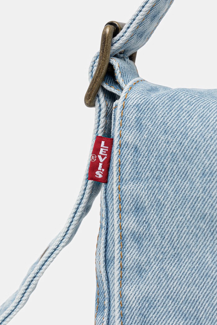 Τζιν τσάντα Levi's μπλε 004CG