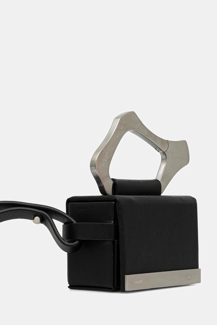 Heliot Emil leather earbud case PREAW25.15.46.L03.BLK01 black AW25