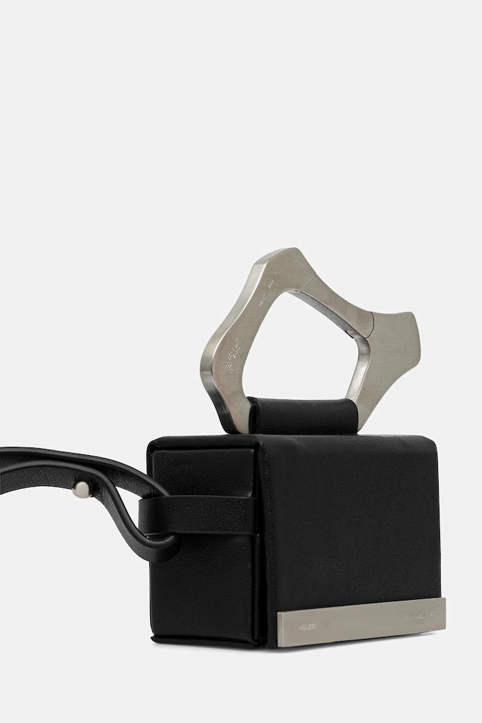 Heliot Emil leather earbud case PREAW25.15.46.L03.BLK01 black AW25