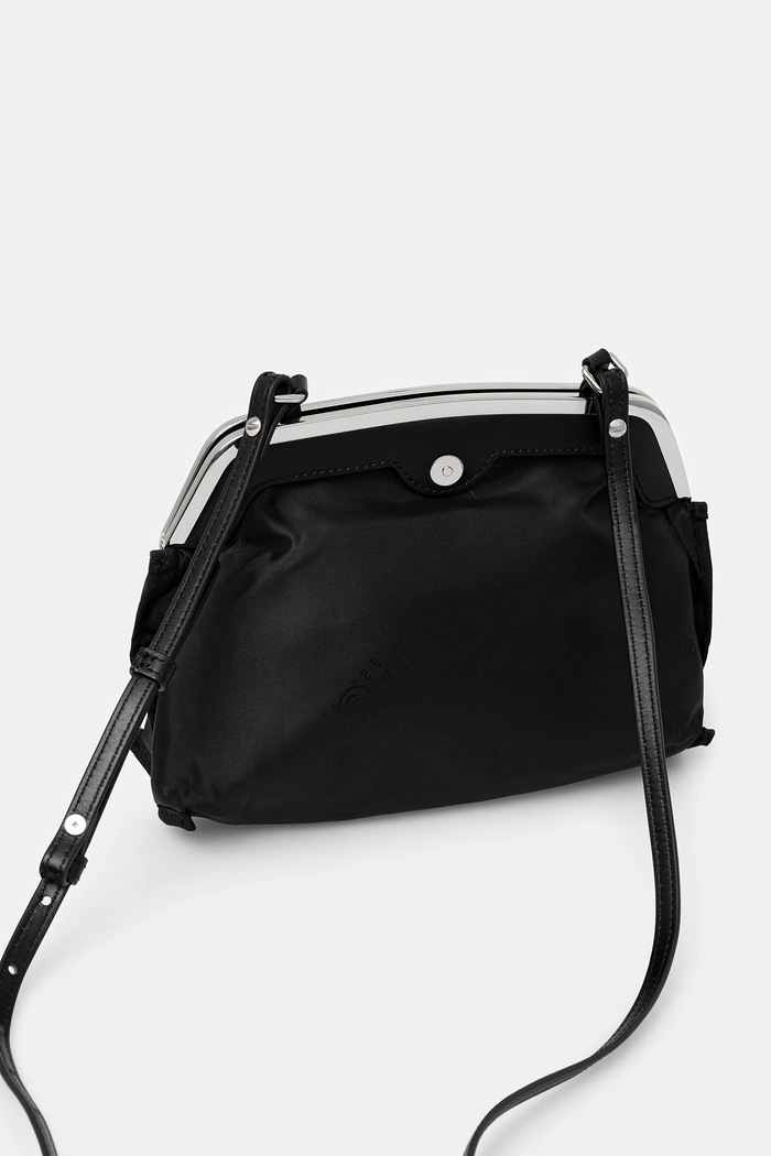 Аксесуари MM6 Maison Margiela Сумочка MM6 Maison Margiela SB6WF0008.P8503.HA751 чорний
