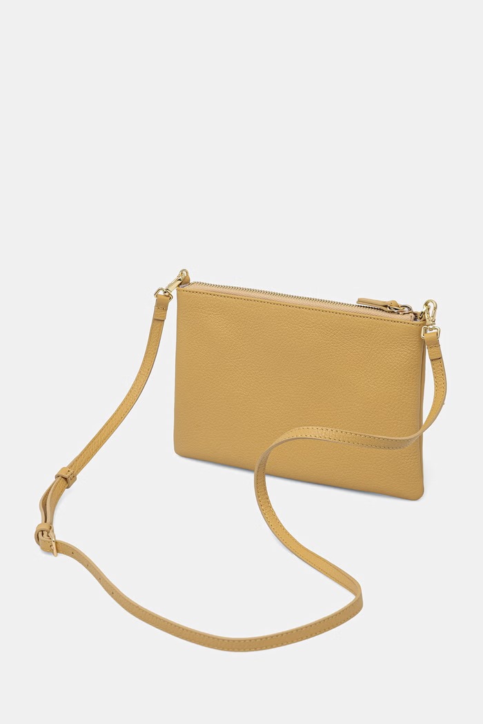 Akcesoria Coccinelle torebka crossbody damska skórzana BEST CROSSBODY E5.MMA.55.F5.01 żółty