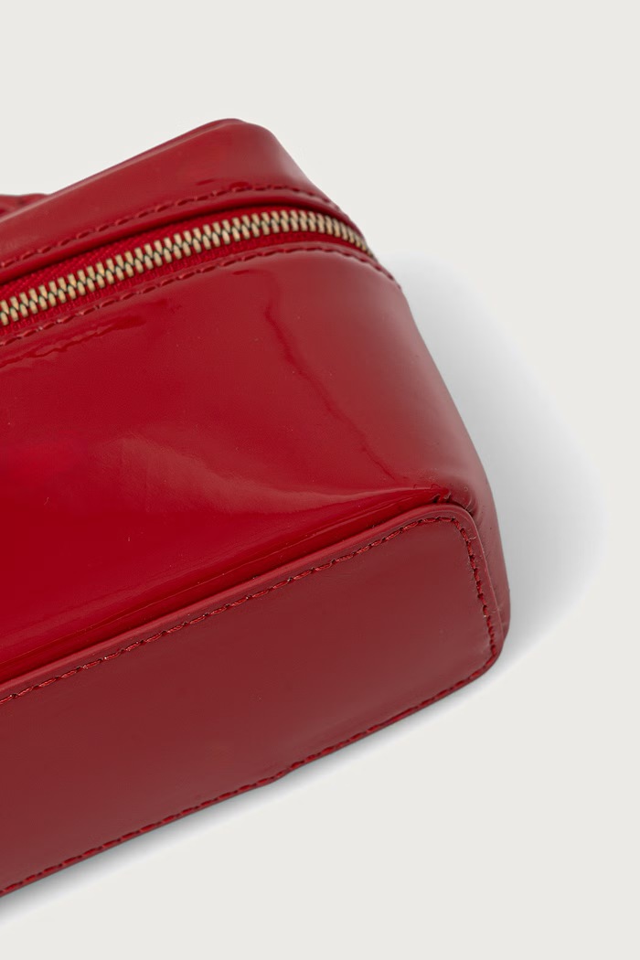 Torebka kuferek damska skórzana Furla WE00780.BX0246.RT000 czerwony