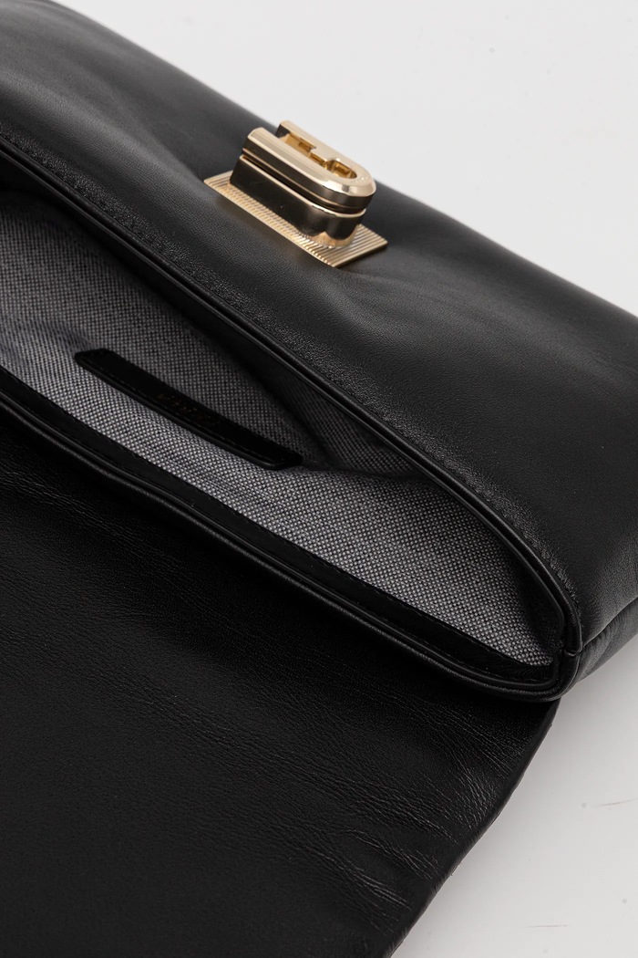 Kožená kabelka Furla WE00798.BX3548.O6000 čierna