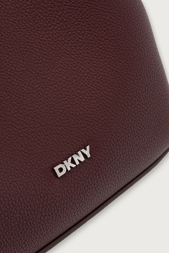 DKNY torebka crossbody damska z imitacji skóry PAULA bordowy R53BAM60