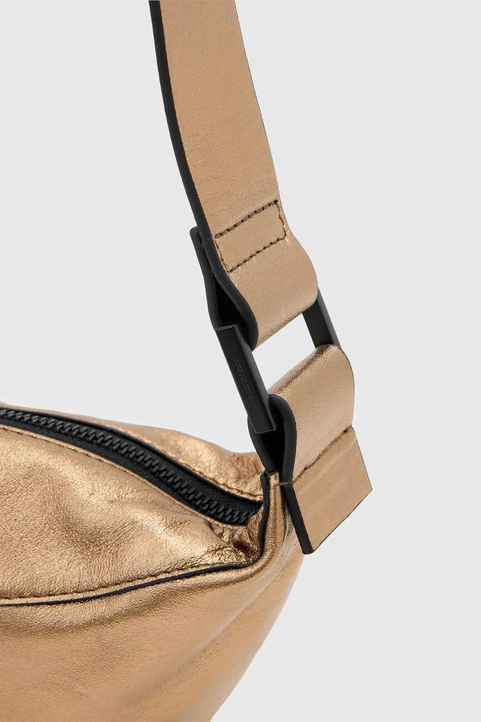 Kožna torba AllSaints LUNA W194XD zlatna