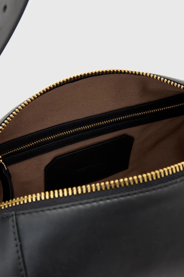 Kožená kabelka AllSaints VEGA W195XD čierna