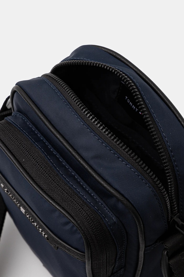 Tommy Hilfiger táska AM0AM13465 sötétkék