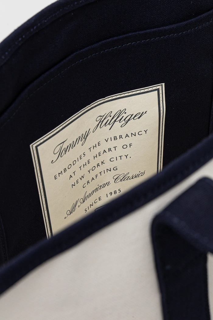 Tommy Hilfiger geantă 57 x 38 x 15 cm AM0AM13557 alb
