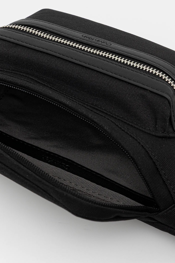 Τσάντα φάκελος Calvin Klein μαύρο LV04D3073G