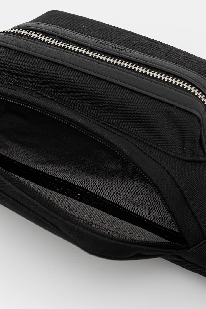 Τσάντα φάκελος Calvin Klein μαύρο LV04D3073G