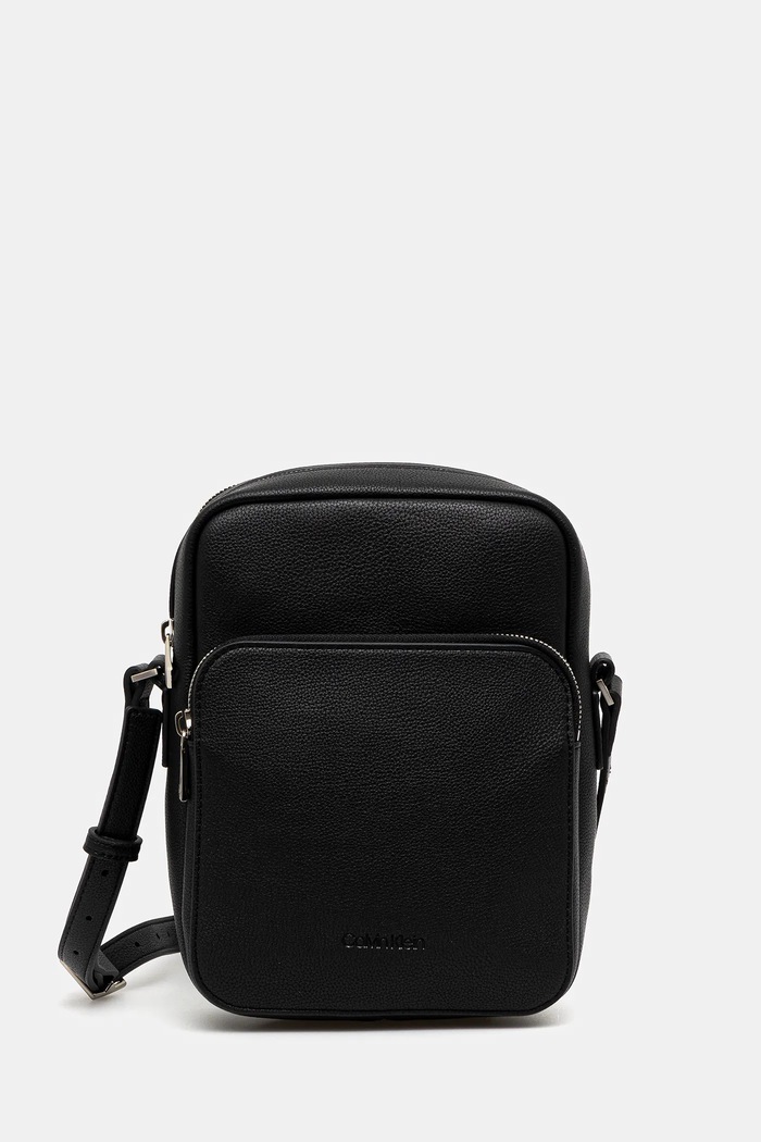 Taštička Calvin Klein hladký černá LV04D3076G