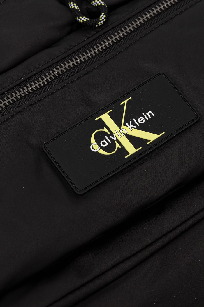 Calvin Klein czarny LV04G3147G