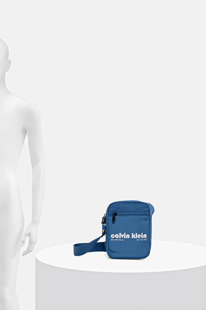 Malá taška Calvin Klein LV04G3180G