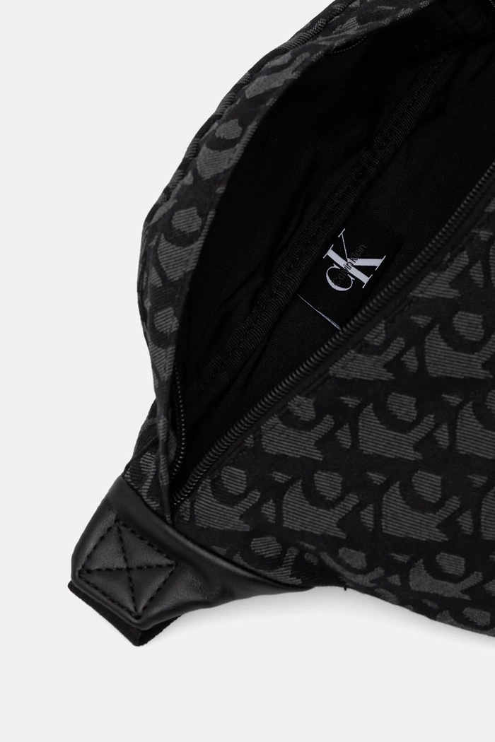 Ledvinka Calvin Klein LV04G3177G černá