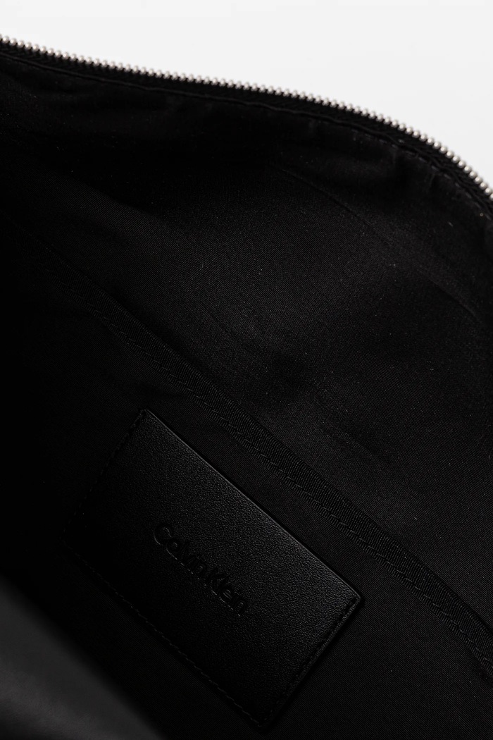Torba Calvin Klein 22 x 22 x 42 cm LV04G3054G črna
