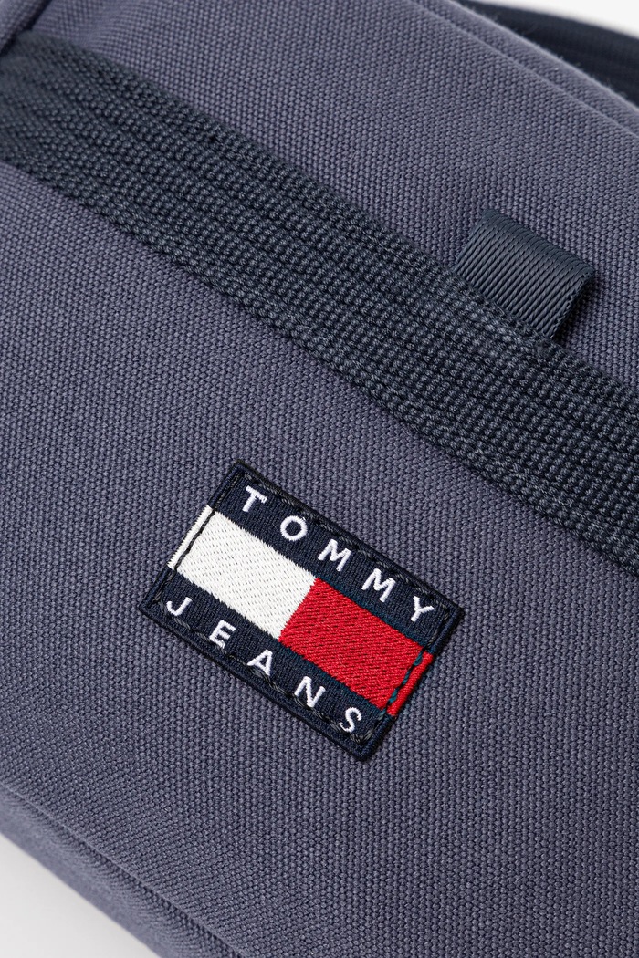 Σακίδιο Tommy Jeans μπλε AM0AM13395