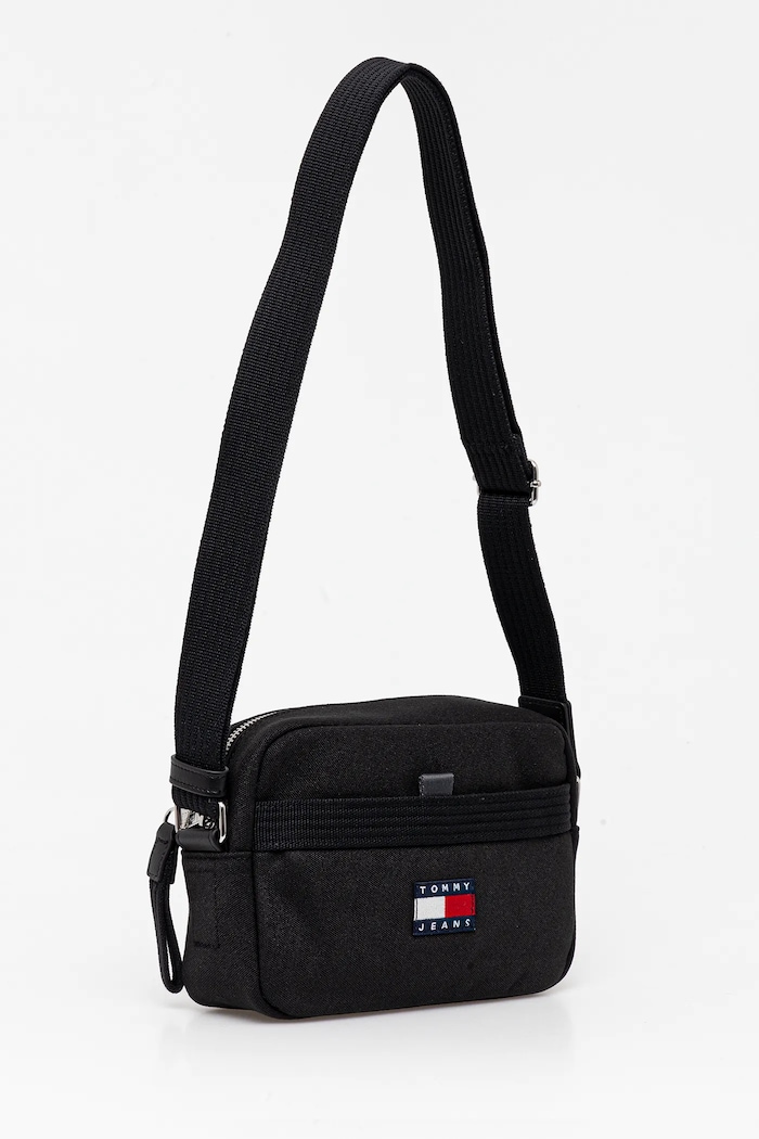 Tommy Jeans táska AM0AM13395 fekete AW25