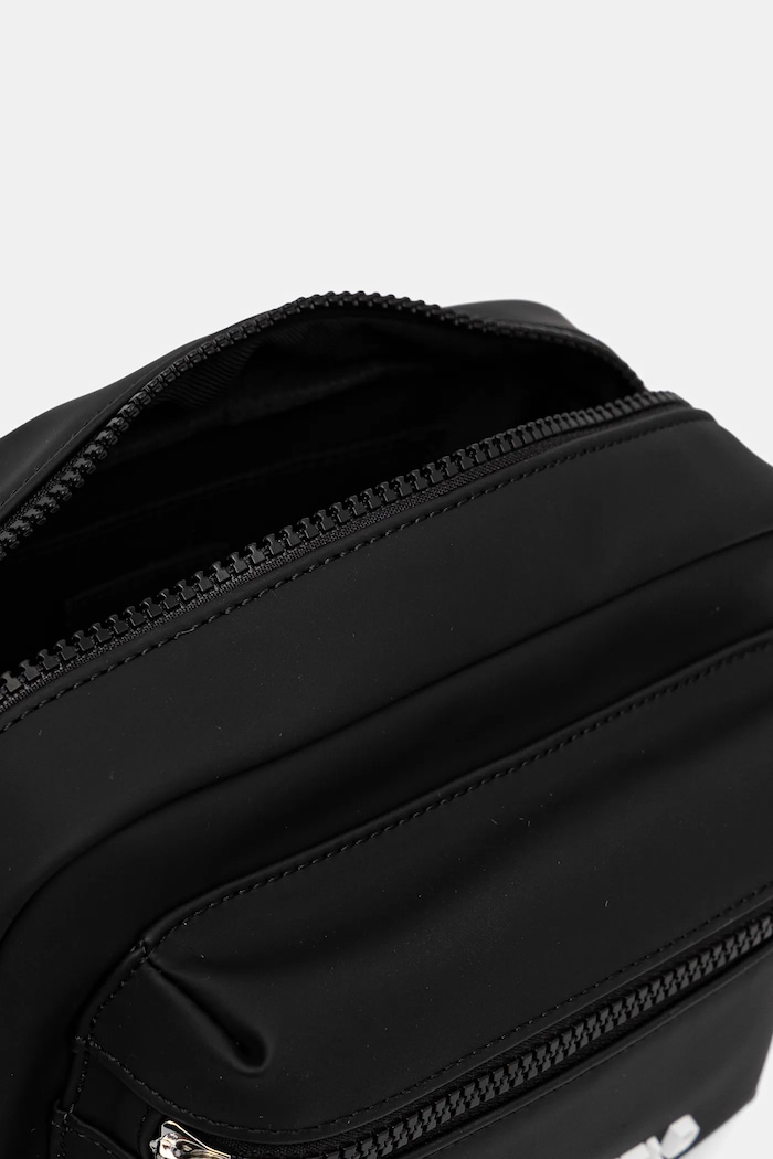 Taštička Karl Lagerfeld Jeans A3M30247 černá