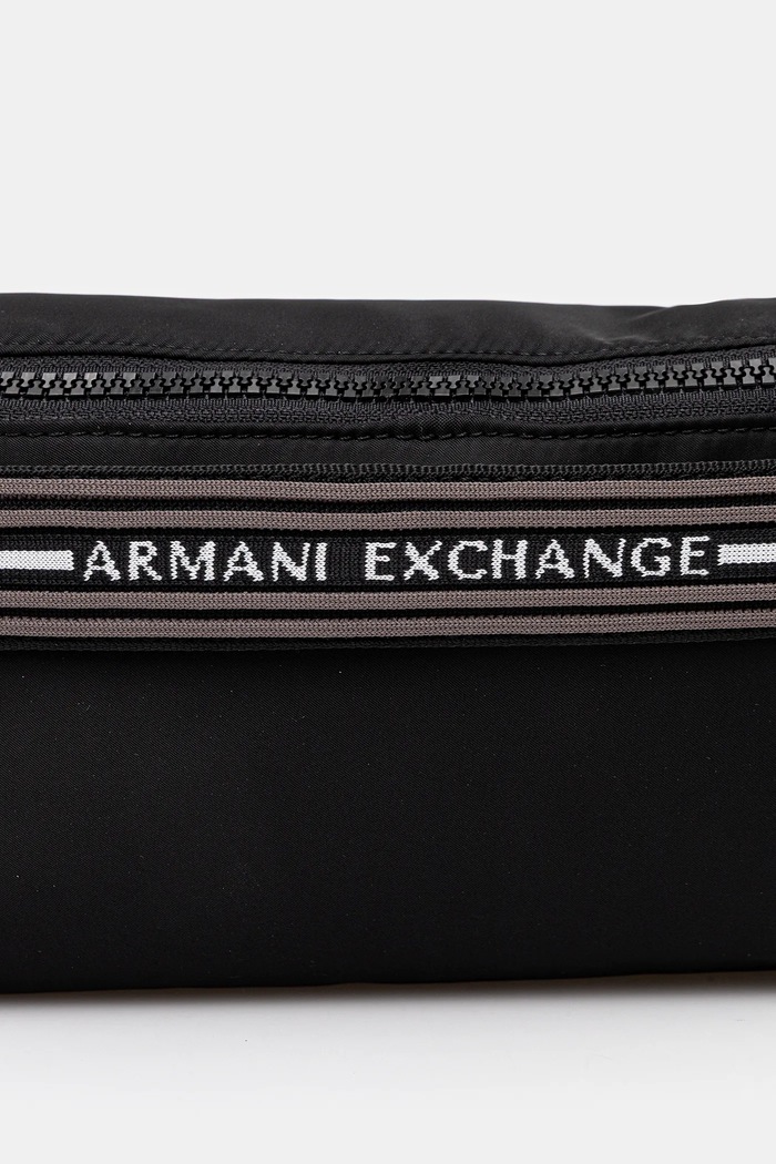 Ledvinka Armani Exchange černá XM001605.AF17206