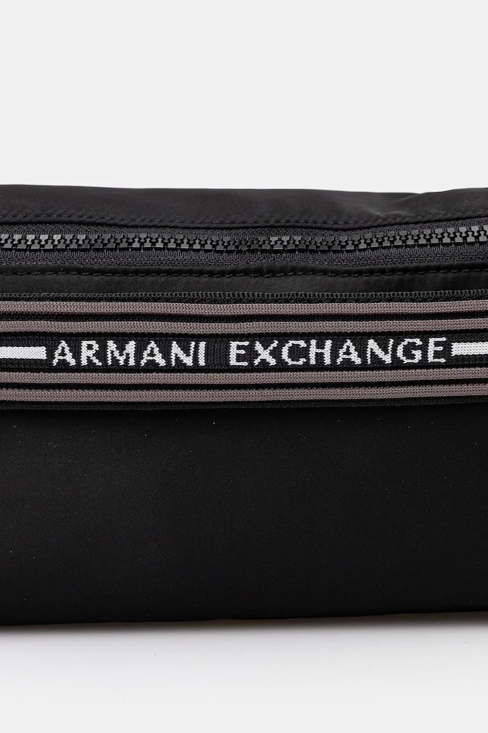 Ledvinka Armani Exchange černá XM001605.AF17206