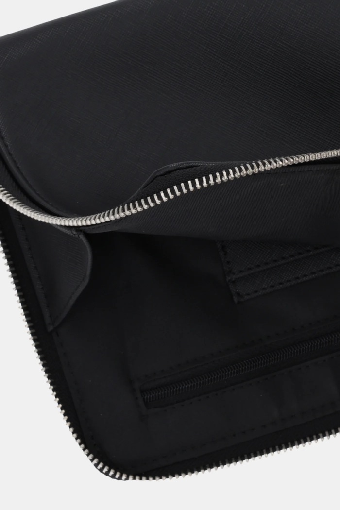 Doplnky Malá taška Guess MILANO PMBASA.P5235 čierna